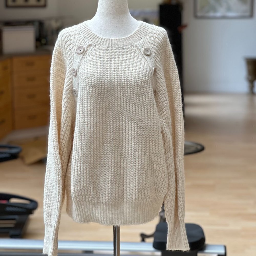 Super Soft Joie Sweater Large Button Accents Ivory Size M Generous Cut
